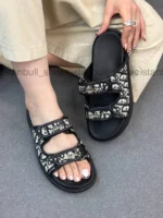 صندل دیور دوچسب